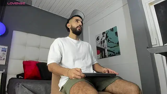 Yiyo10  online show from 8, 2, 2026