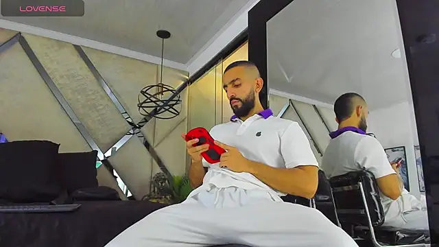 Yiyo10  online show from 26, 2, 2026