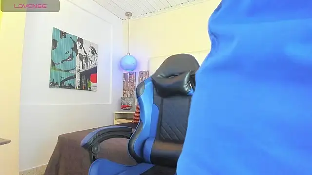 Yiyo10  online show from 4, 4, 2026