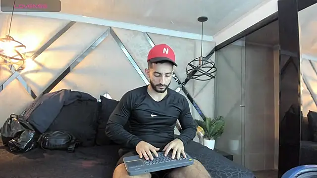 Yiyo10  online show from 21, 4, 2026