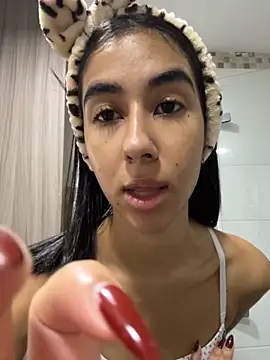 Snapshot of Kassie_Collins chatting on 11, 11, 2025 Kassie Collins online show from 11, 11, 2025