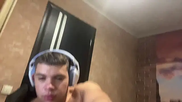 Snapshot of MusclePhantom chatting on 23, 11, 2025 MusclePhantom online show from 23, 11, 2025