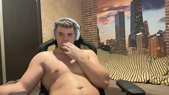 Snapshot of MusclePhantom chatting on 21, 12, 2025 MusclePhantom online show from 21, 12, 2025