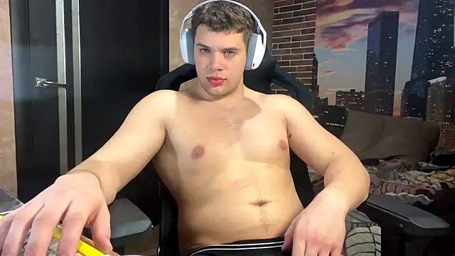 MusclePhantom online show from 9, 4, 2026