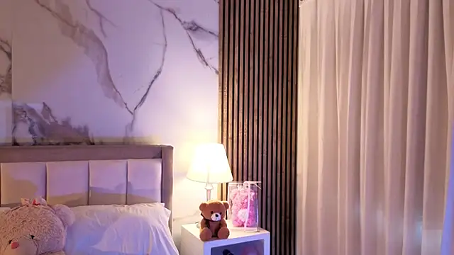 LunaRosse  online show from 17, 10, 2025