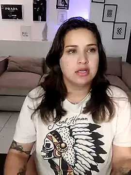 Snapshot of Laureen_se chatting on 15, 7, 2026 Laureen se online show from 15, 7, 2026