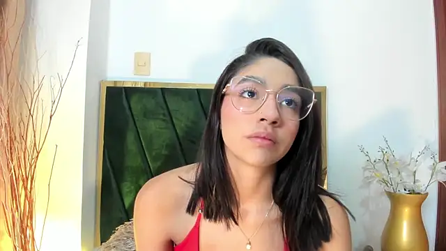 Snapshot of IvyJhons chatting on 7, 10, 2025 IvyJhons online show from 7, 10, 2025