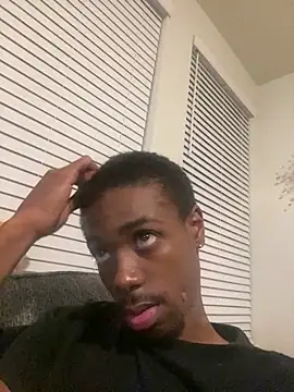 Snapshot of huhgtr chatting on 11, 11, 2025 huhgtr online show from 11, 11, 2025