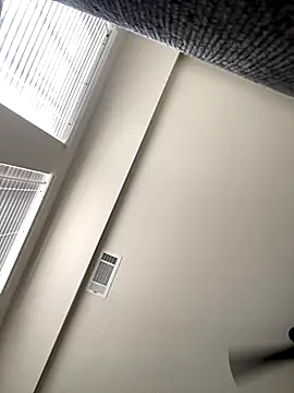 Snapshot of huhgtr chatting on 12, 11, 2025 huhgtr online show from 12, 11, 2025