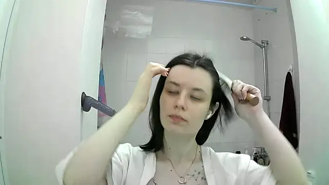 Snapshot of EdlinEngelby chatting on 3, 10, 2025 EdlinEngelby online show from 3, 10, 2025