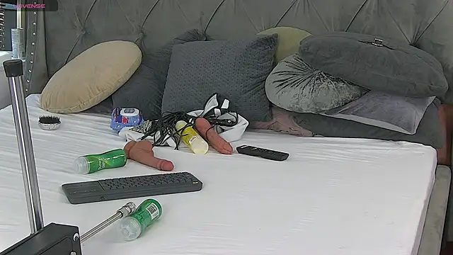 Snapshot of LolaButtie chatting on 13, 9, 2025 LolaButtie online show from 13, 9, 2025