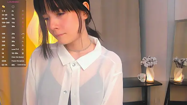 Honeey Beee online show from 21, 9, 2025