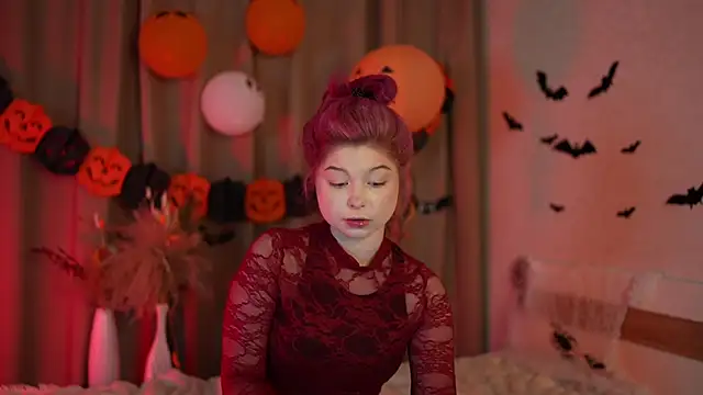 Snapshot of Stella_Vanila chatting on 28, 10, 2025 Stella Vanila online show from 28, 10, 2025