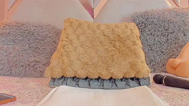 Snapshot of anni_honeyriveras chatting on 13, 9, 2025 anni honeyriveras online show from 13, 9, 2025