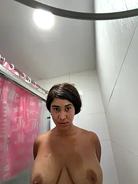 LuckyKhloe online show from 30, 9, 2025