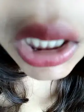 Hott Muskan online show from 22, 9, 2025