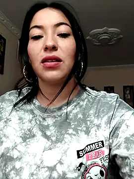 Snapshot of angelicroose2 chatting on 10, 11, 2025 angelicroose2 online show from 10, 11, 2025