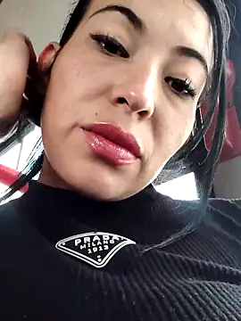 Snapshot of angelicroose2 chatting on 28, 11, 2025 angelicroose2 online show from 28, 11, 2025