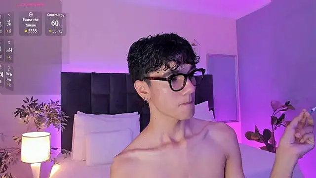 Phillicious   online show from 12, 11, 2025