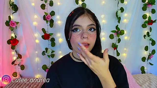Snapshot of cutee_andrea chatting on 19, 10, 2025 cutee andrea online show from 19, 10, 2025