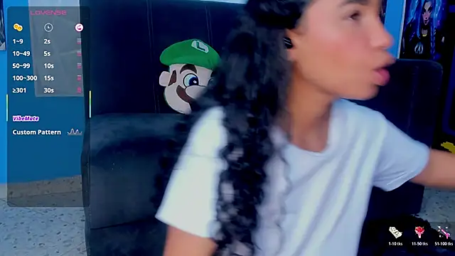 KhateAndersson online show from 14, 11, 2025