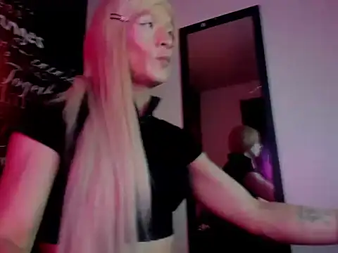 Snapshot of Megam_ chatting on 26, 9, 2025 Megam  online show from 26, 9, 2025