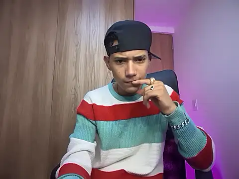 Snapshot of Toy_boy777 chatting on 2, 3, 2026 Toy boy777 online show from 2, 3, 2026