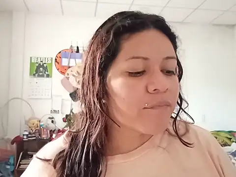 Kitty WetXxX online show from 26, 5, 2026