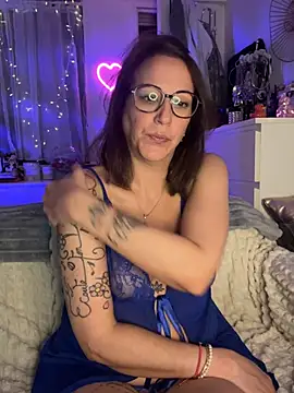 MarahWdsn online show from 19, 6, 2026