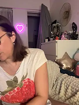 MarahWdsn online show from 25, 6, 2026