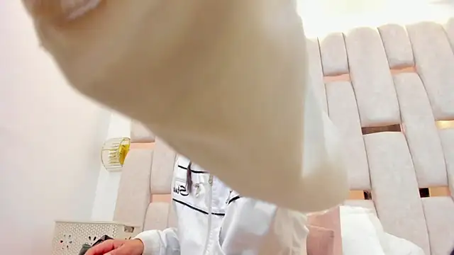 sarah ashbourne online show from 24, 10, 2025