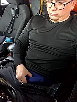 Snapshot of lucho8690 chatting on 28, 10, 2025 lucho8690 online show from 28, 10, 2025