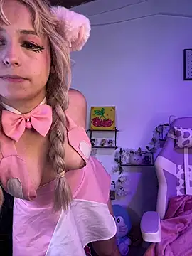 Snapshot of Eymmy_24 chatting on 11, 4, 2026 Eymmy 24 online show from 11, 4, 2026