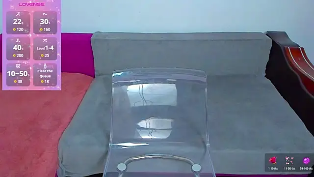 Snapshot of MiaKiittyy chatting on 17, 10, 2025 MiaKiittyy online show from 17, 10, 2025