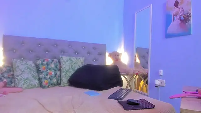 neferet opal online show from 22, 11, 2025