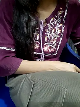 Aarti-kumri online show from 30, 10, 2025