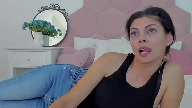 LadyLiia online show from 10, 1, 2025