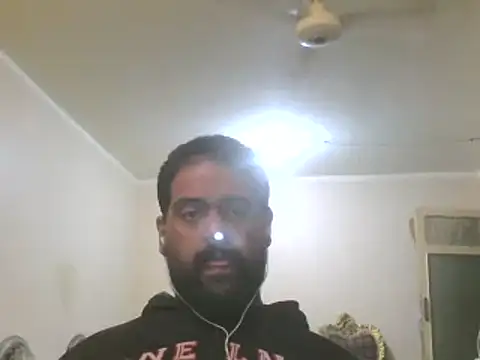 Snapshot of elpoop7305 chatting on 20, 10, 2025 elpoop7305 online show from 20, 10, 2025