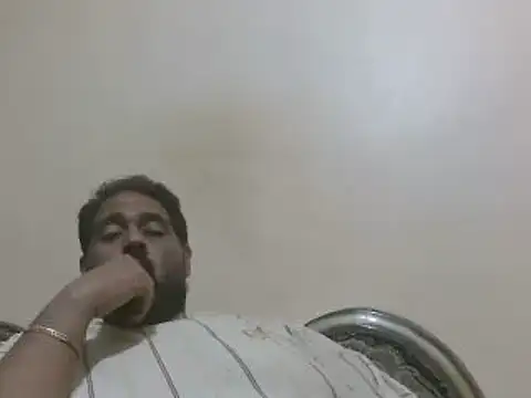 Snapshot of elpoop7305 chatting on 18, 11, 2025 elpoop7305 online show from 18, 11, 2025