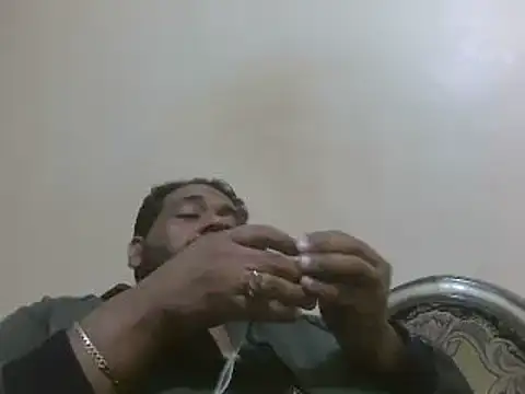 Snapshot of elpoop7305 chatting on 24, 11, 2025 elpoop7305 online show from 24, 11, 2025