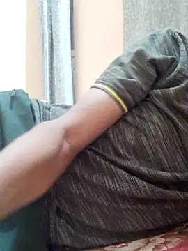 Snapshot of INTERNATIONAL0001 chatting on 24, 10, 2025 INTERNATIONAL0001 online show from 24, 10, 2025