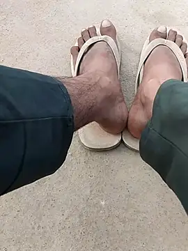 Snapshot of INTERNATIONAL0001 chatting on 25, 10, 2025 INTERNATIONAL0001 online show from 25, 10, 2025