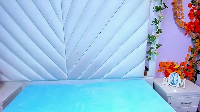  Luna Bennett online show from 14, 10, 2025