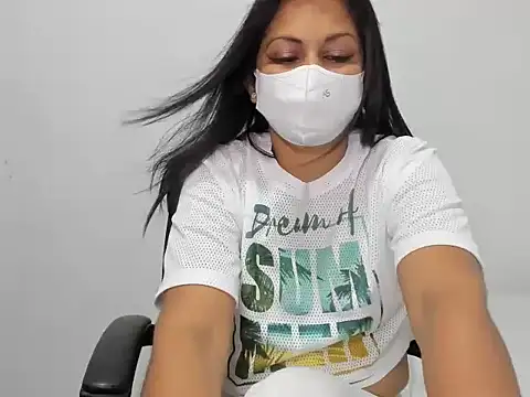 Crazy Cat1995 online show from 5, 10, 2025