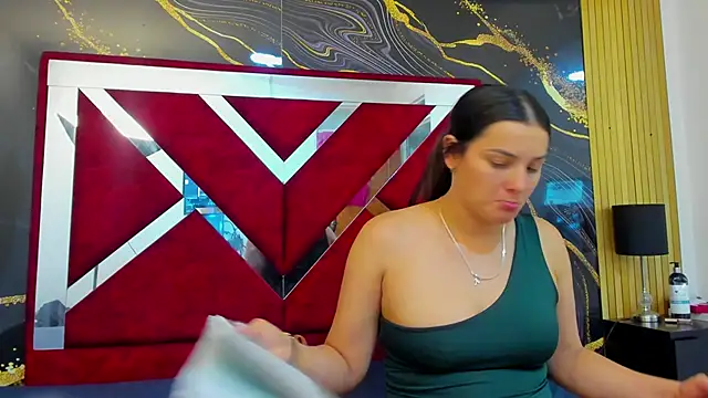 Snapshot of VioletRose_as chatting on 1, 2, 2026 VioletRose as online show from 1, 2, 2026