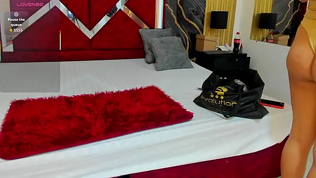 Snapshot of VioletRose_as chatting on 17, 2, 2026 VioletRose as online show from 17, 2, 2026