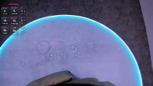 ReinaChloe online show from 15, 11, 2025