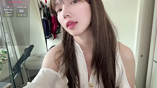 Yiyi-707 online show from 10, 9, 2025