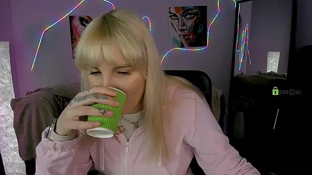 Snapshot of marta_smith chatting on 5, 2, 2026 marta smith online show from 5, 2, 2026