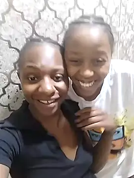 Snapshot of LonelyQueenxx25 chatting on 24, 9, 2025 LonelyQueenxx25 online show from 24, 9, 2025